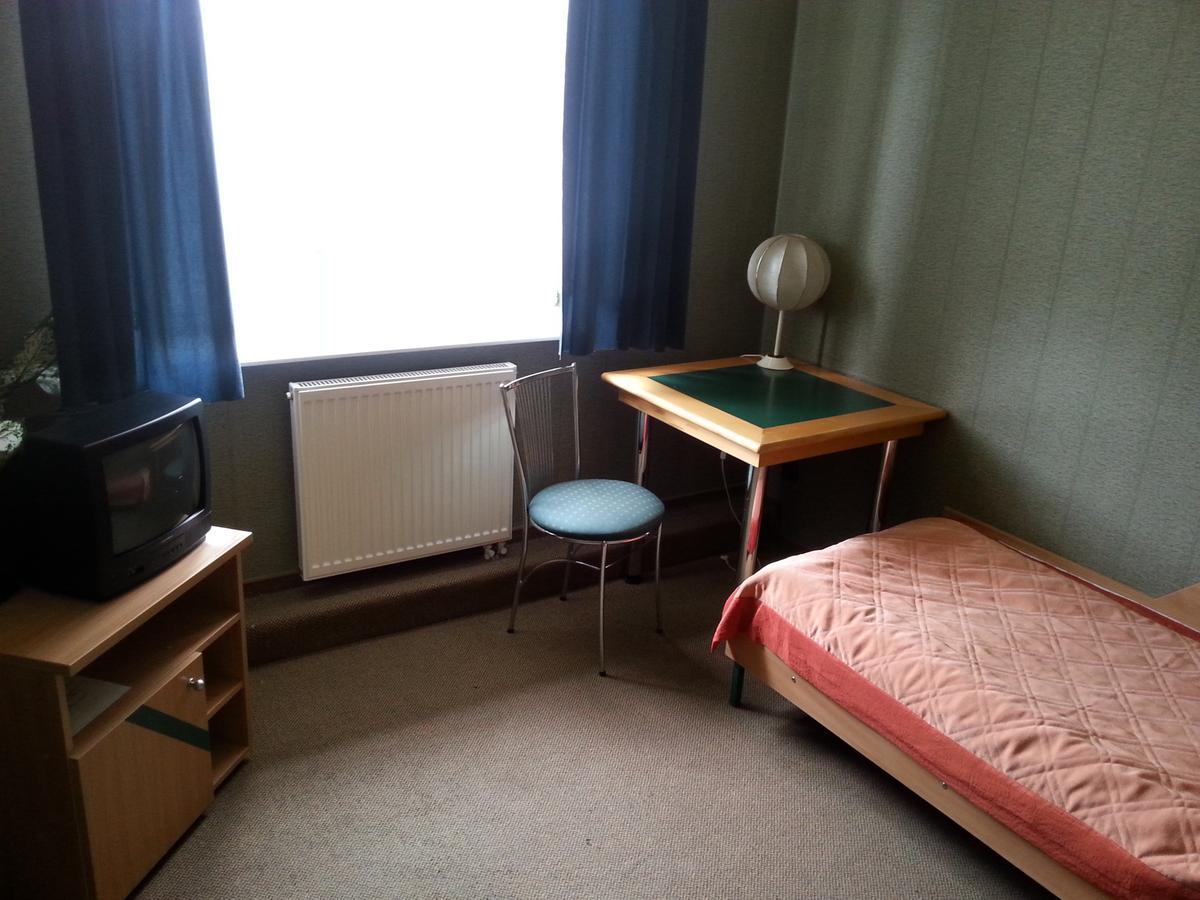 Max Na Terenie Stacji Mol Hotel Radzymin Kültér fotó